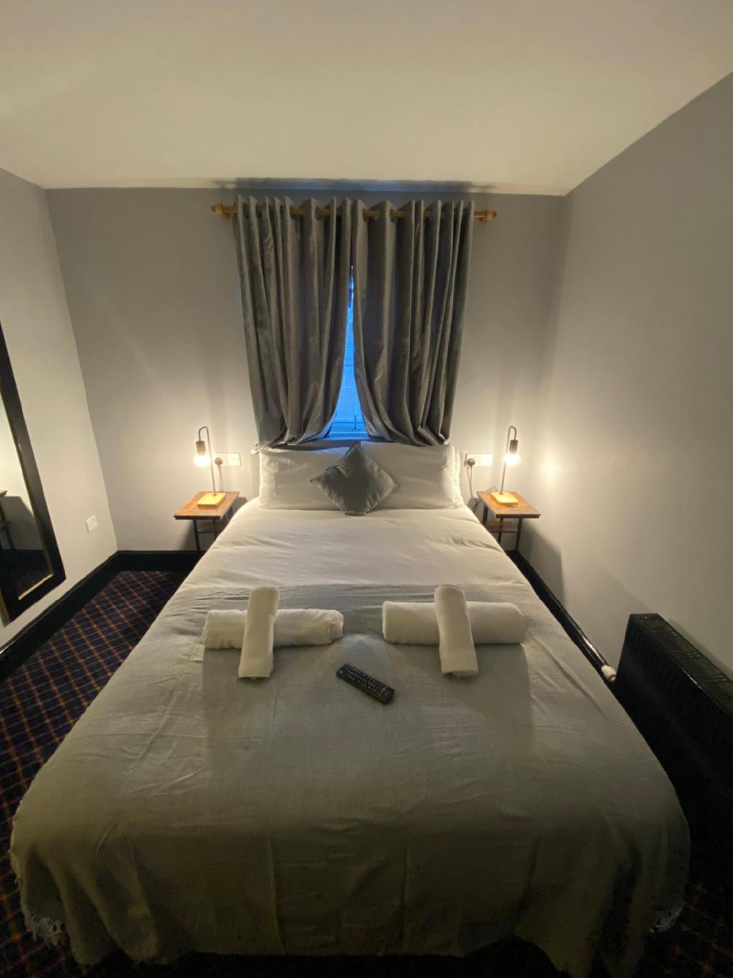 Bay View Rooms At Mentone Hotel Уэстон-сьюпер-Мэр Экстерьер фото