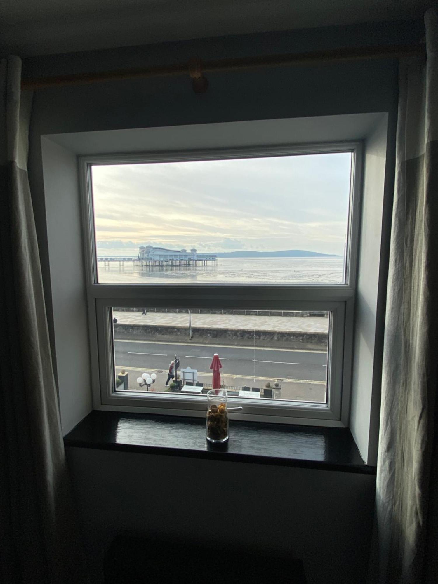 Bay View Rooms At Mentone Hotel Уэстон-сьюпер-Мэр Экстерьер фото