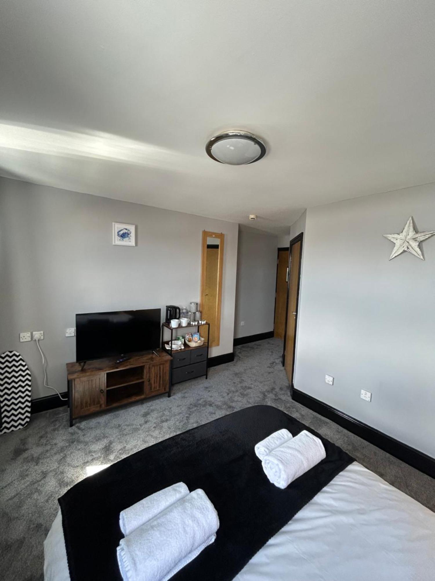 Bay View Rooms At Mentone Hotel Уэстон-сьюпер-Мэр Экстерьер фото
