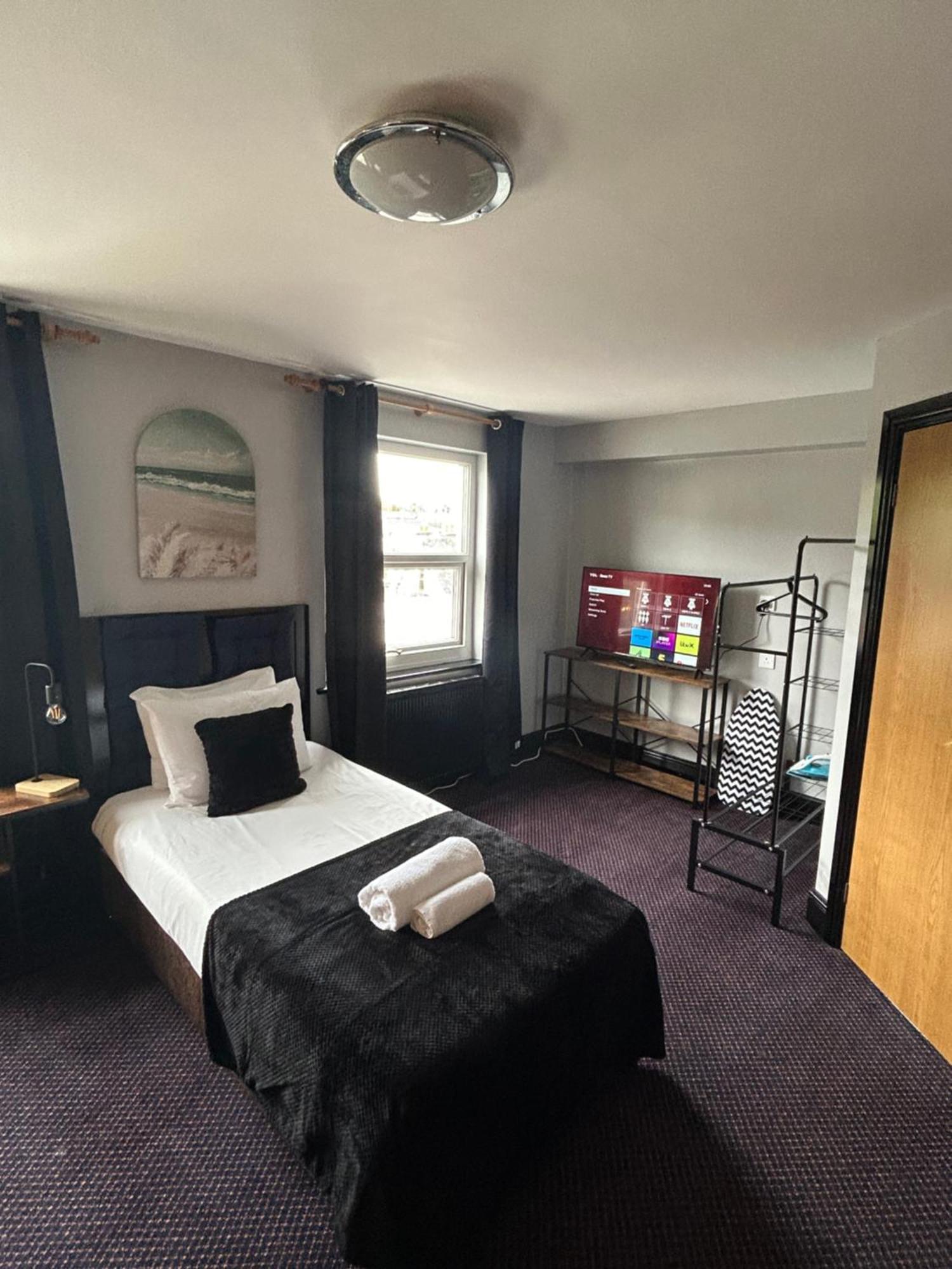 Bay View Rooms At Mentone Hotel Уэстон-сьюпер-Мэр Экстерьер фото